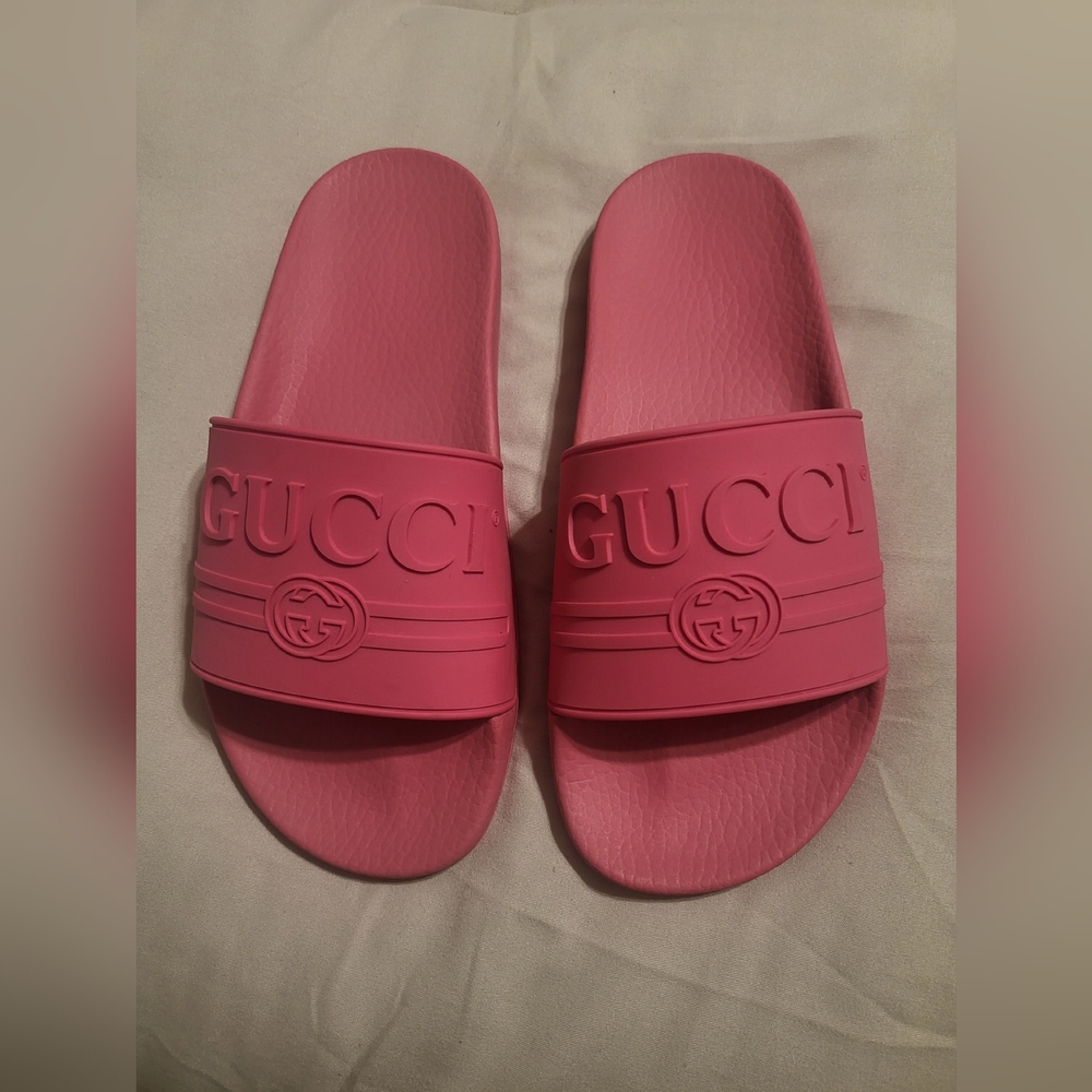 GUCCI Pink Slides